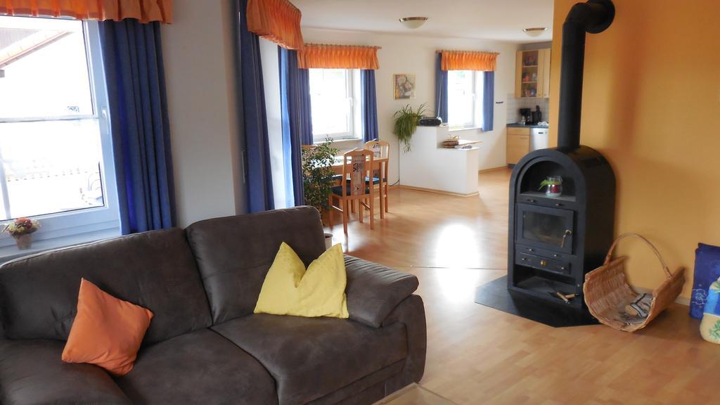 Ferienhaus Wellisch Лоберг Номер фото